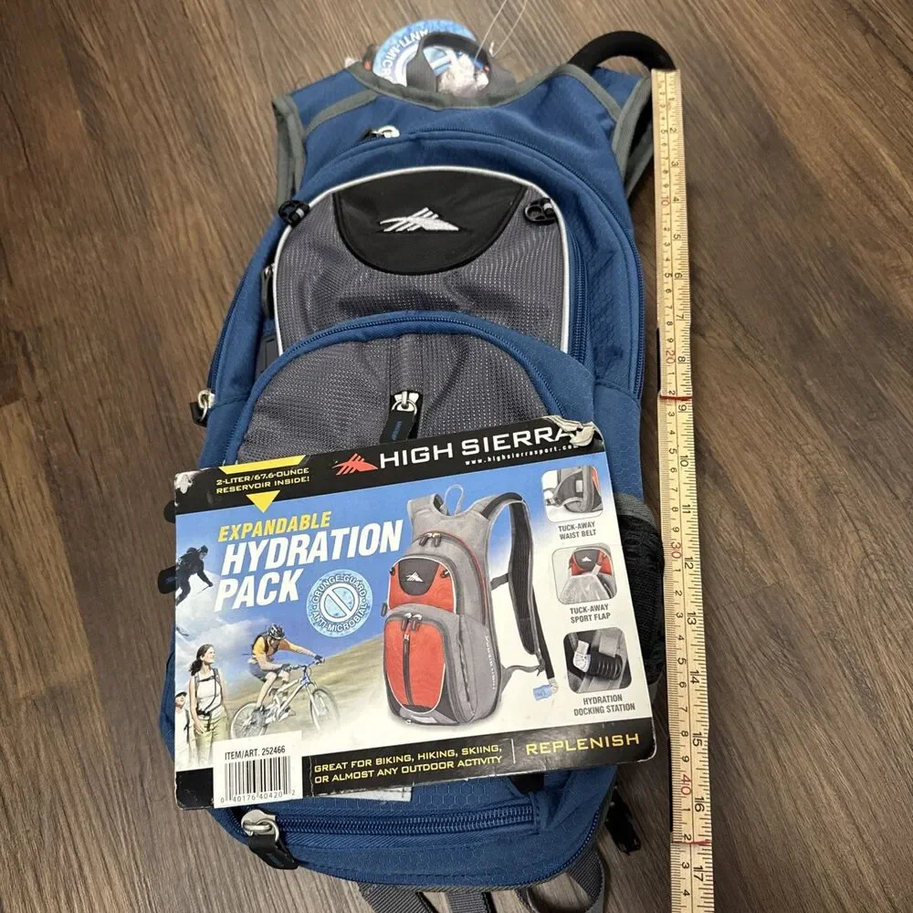 NWT High Sierra Expandable Hydration Pack AirFlow Cooled Back Outdoor Hiking